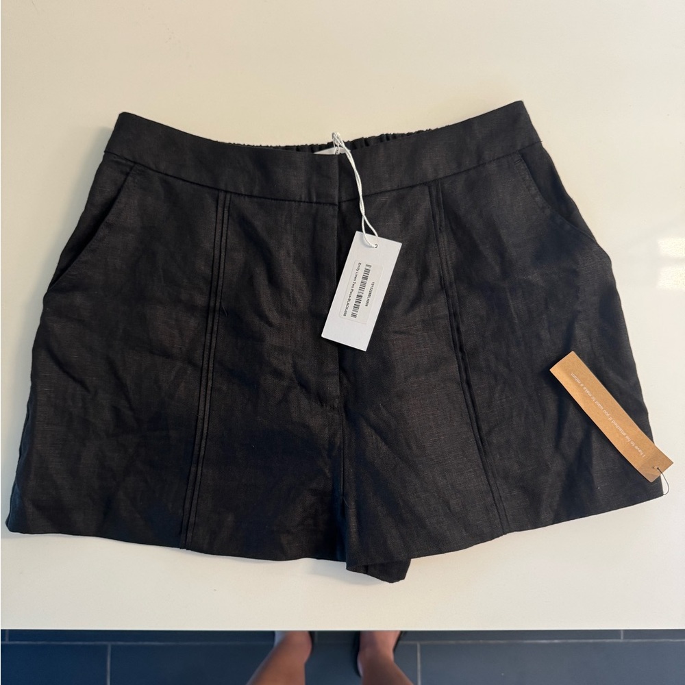Reformation Emily linen shorts